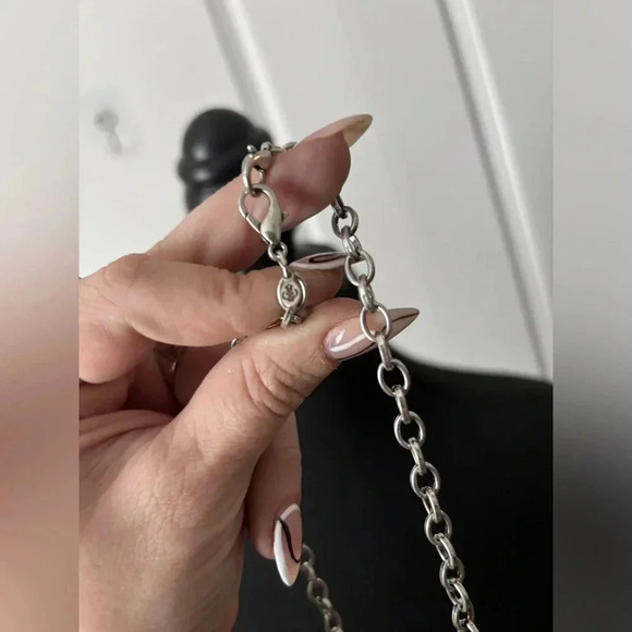 Vintage | Y2K Chunky Art Deco Statement  Necklace - Picture 5 of 6